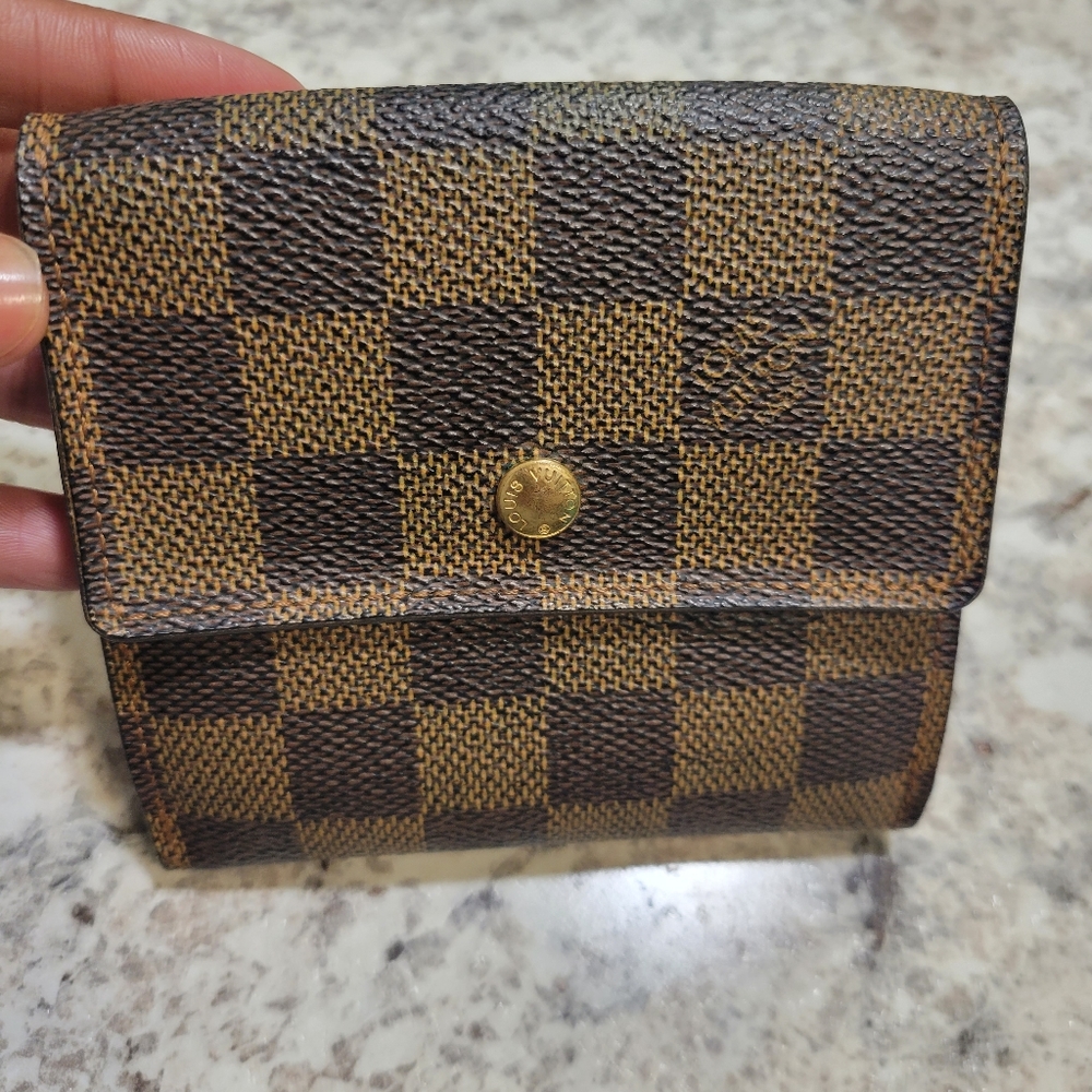 SOLD!!! LV Elise Wallet in Damier Ebene